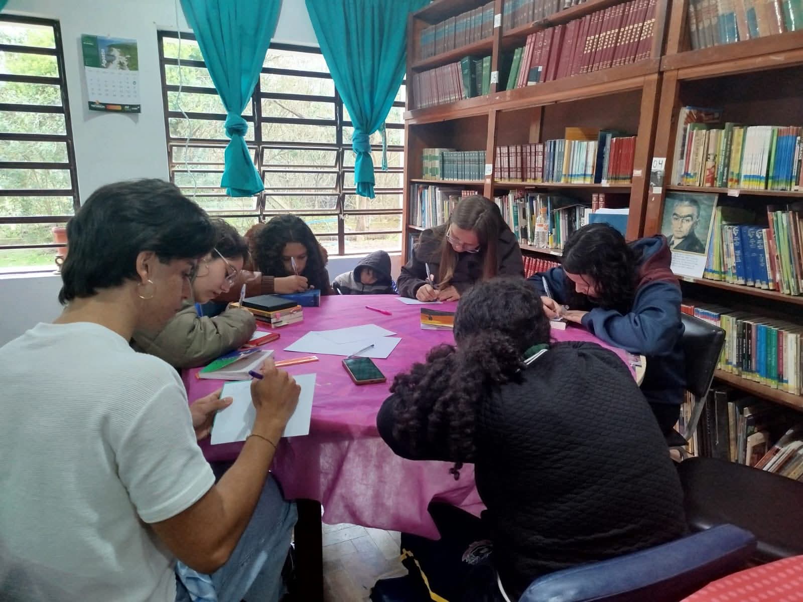  RODA DE CONVERSA SOBRE LITERATURA MOVIMENTA A EMEF MARTHA PEREIRA BARBOSA 