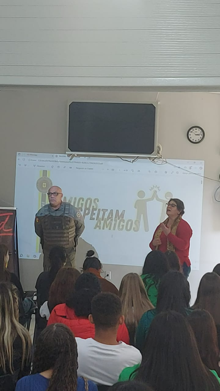 PALESTRA SOBRE BULLYING É REALIZADA NA ESCOLA VICENTE LUIS FERREIRA EM SENTINELA DO SUL