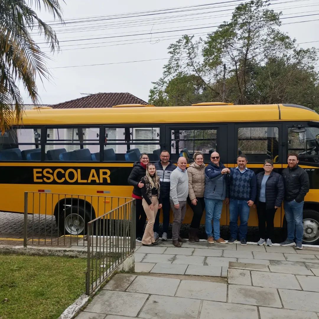 MUNICÍPIO DE SENTINELA DO SUL RECEBE ÔNIBUS ESCOLAR ZERO QUILÔMETRO